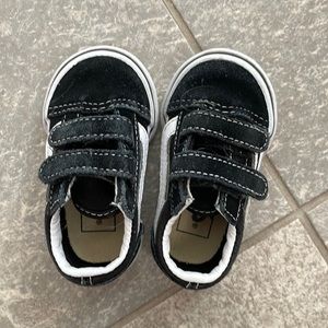 Kid Vans size 3.5